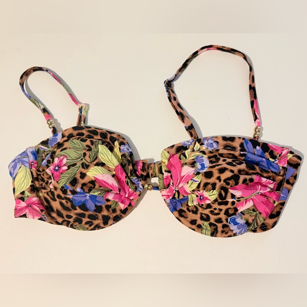 NWOT Wild Fable Leopard Floral Bikini Top Pink, Blue, Green size Large